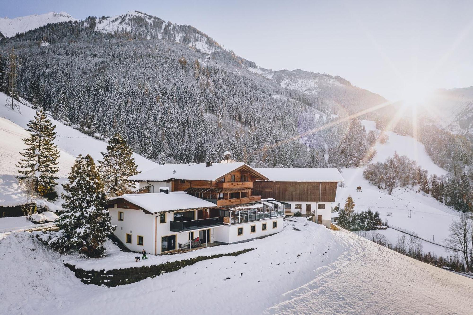 Hotel Garni Panorama Guggenbichl Kaprun Exterior foto